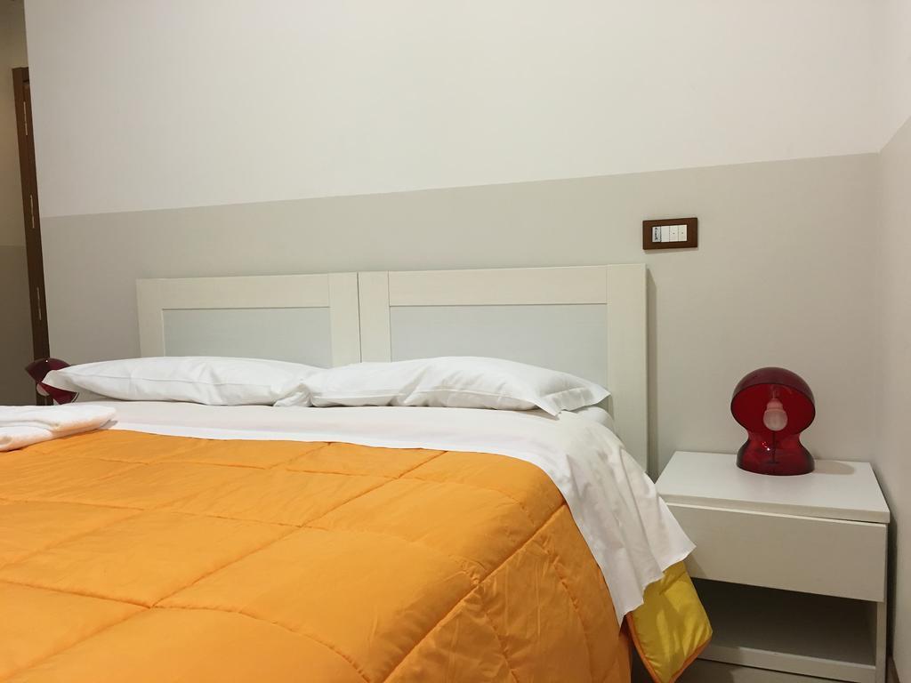 L'Archetto Hostel Кремона Екстериор снимка